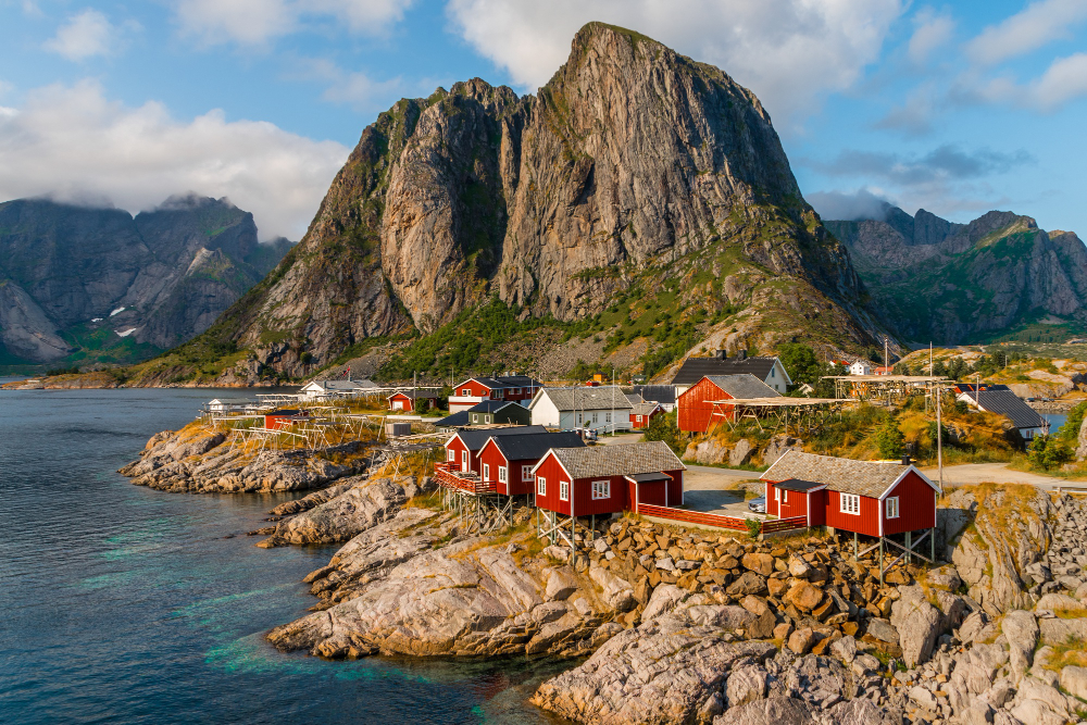 Zarobki w Norwegii w 2022 roku – jakie są minimalne stawki godzinowe?